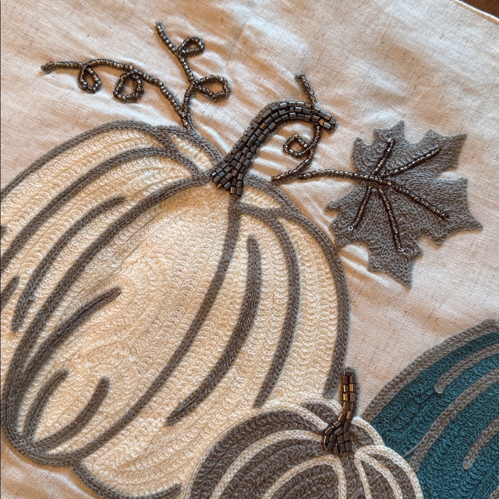 Table Runner The Prairie by Rachel Ashwell - Pumpkins with Beading — Blue/Cream